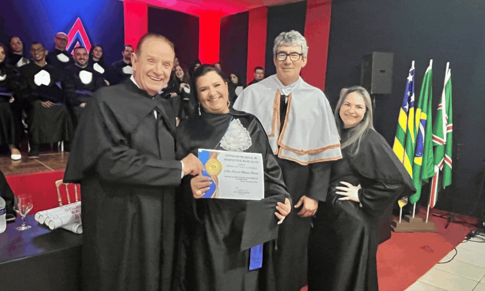 Presidente do CRAGO, Samuel Albernaz,  é paraninfo dos formandos de Administração da Faculdade Delta