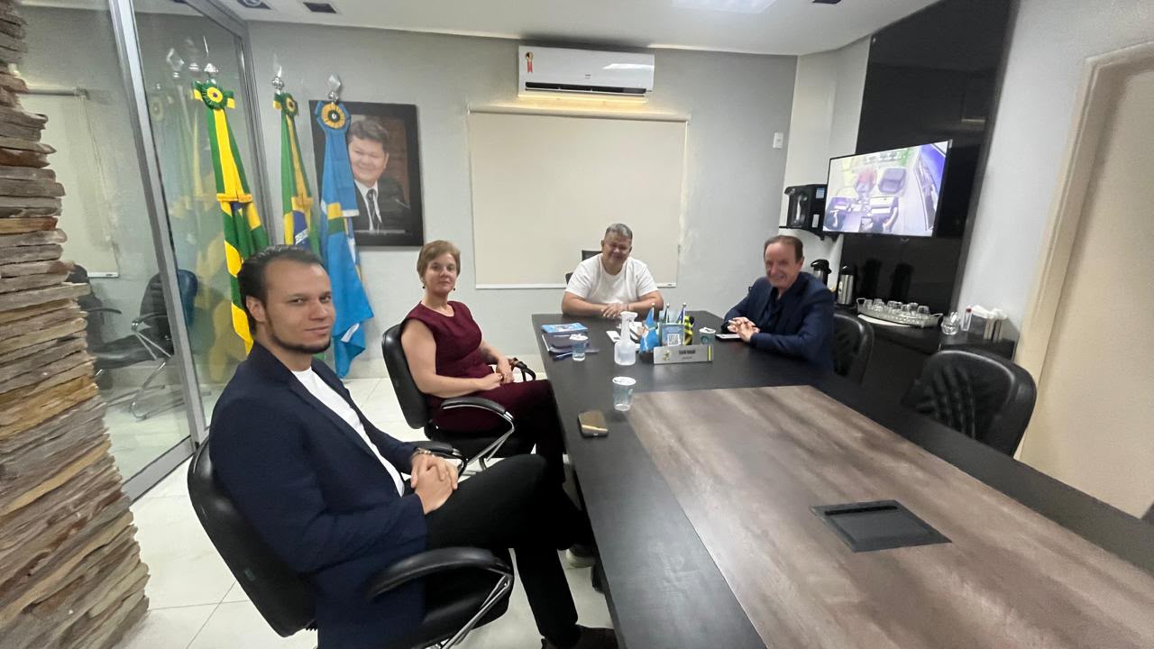 Presidente do CRAGO realiza visita institucional a Câmara Municipal de  Caldas Novas