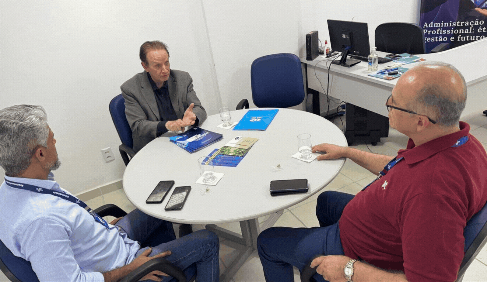 CRAGO fortalece parcerias com Sebrae Goiás na Seccional de Anápolis e concede entrevista à Rádio São Francisco.